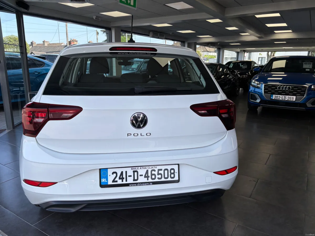 Volkswagen Polo 2024 1.0 TSI Life ***Automatic*** - Image 3