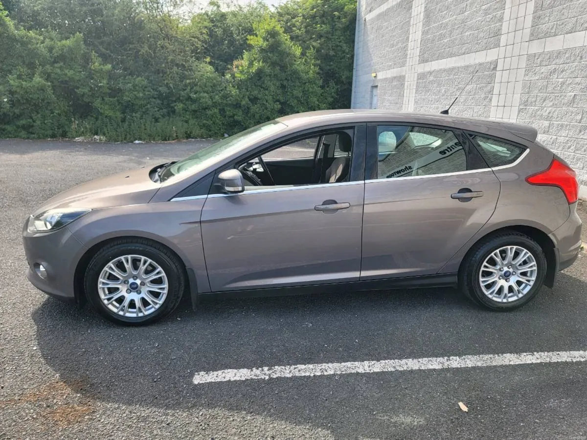 2014 Ford Focus Automatic Very Low Mileage - Image 3