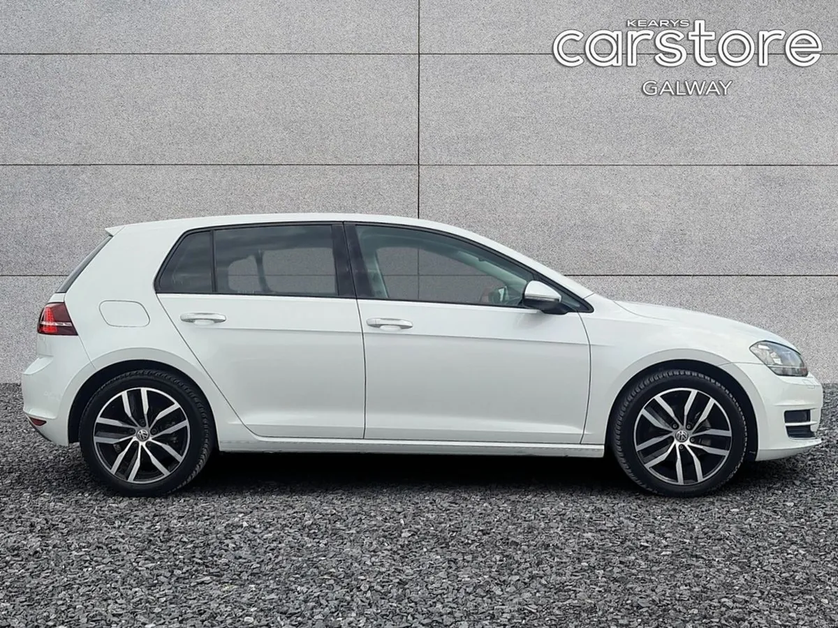 Volkswagen Golf TSI High Line Connect - Image 2
