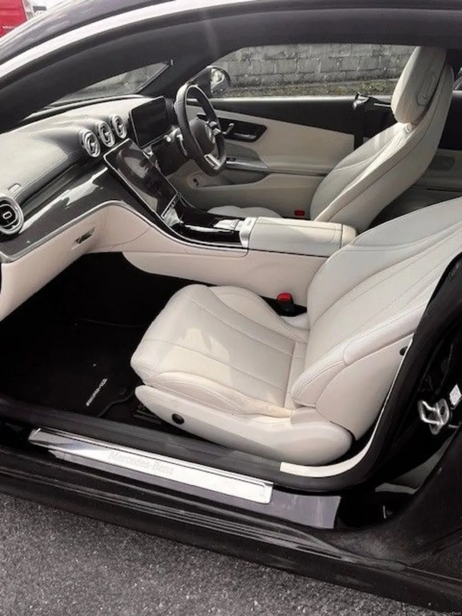 2024 Mercedes-Benz CLE 220d AMG Line Coupe - Image 5