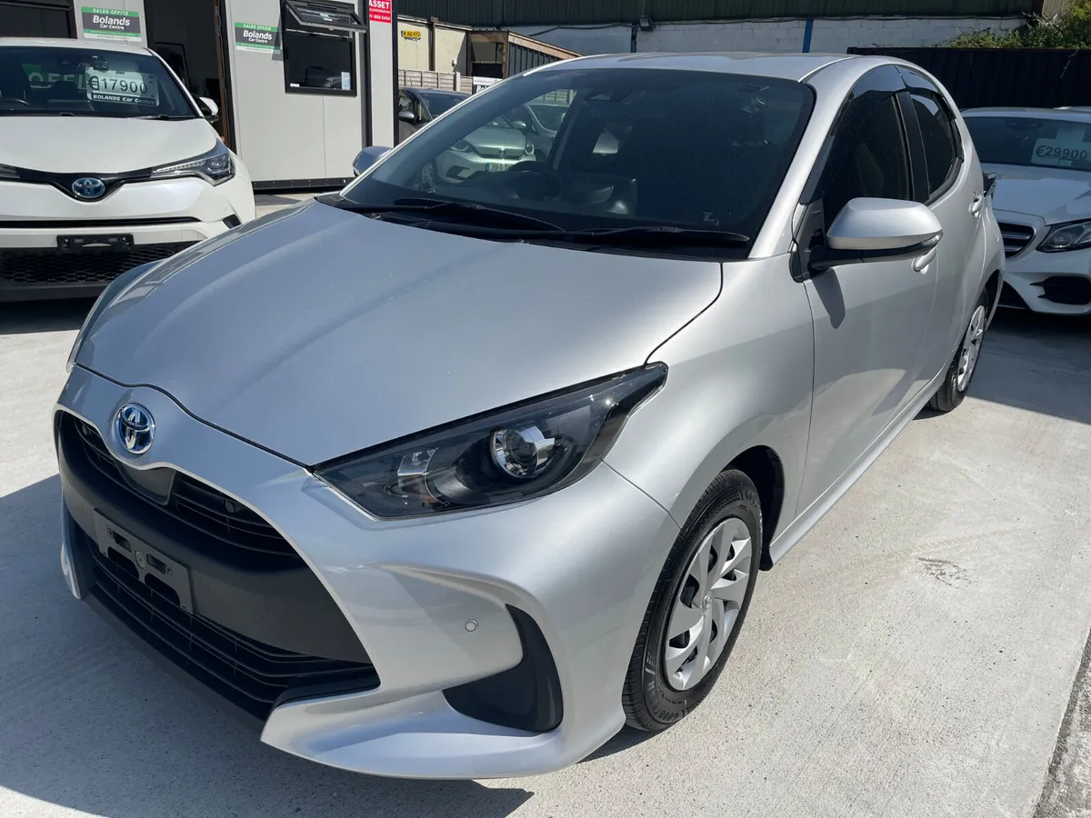 202 Toyota Yaris Hybrid 1.5 Automatic 5dr Model - Image 4