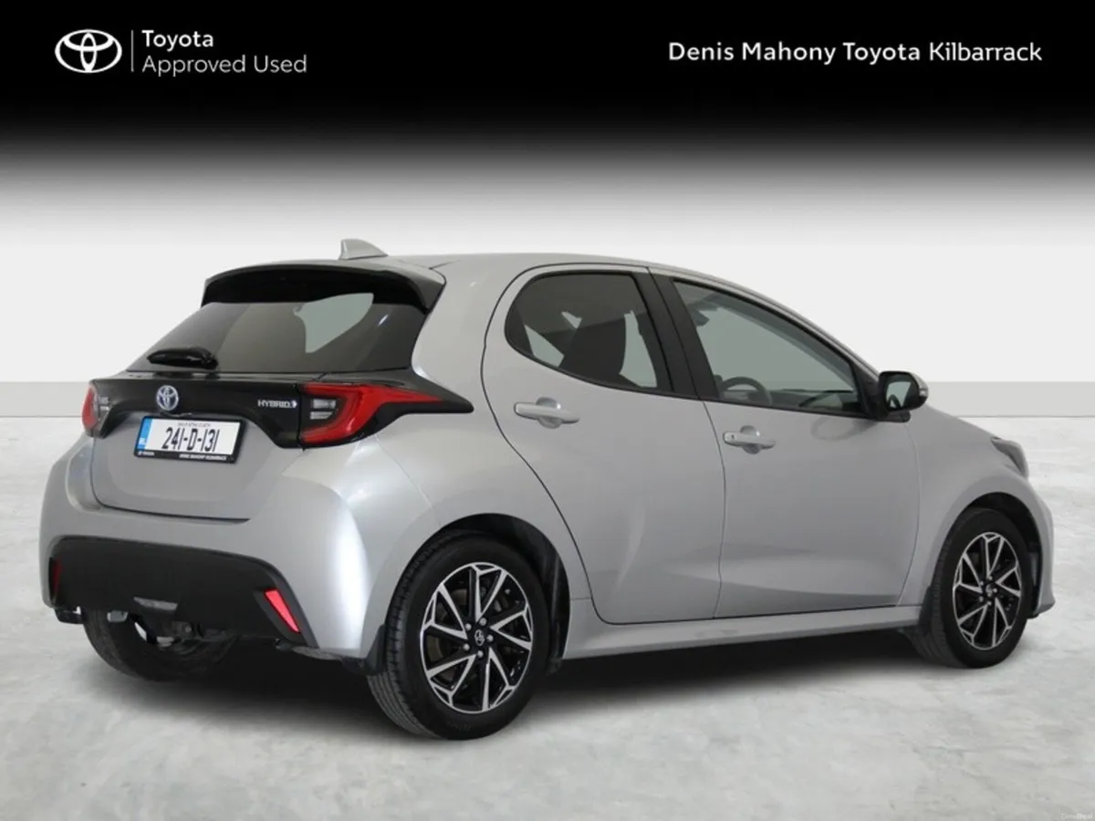 Toyota Yaris HYBRID L/SPORT - Image 2