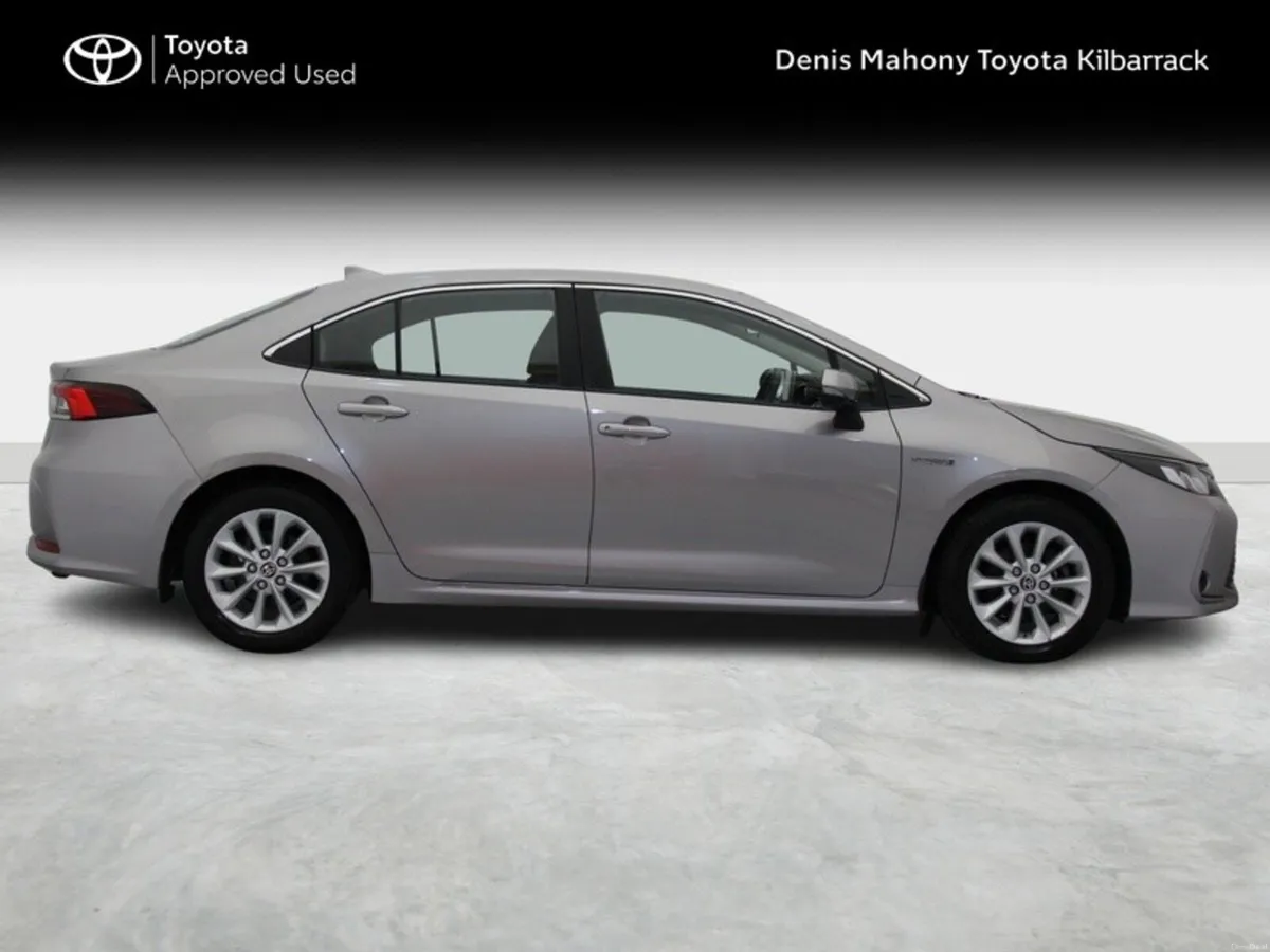 Toyota Corolla HYB LUNA SALOON 4DR AUTO - Image 3