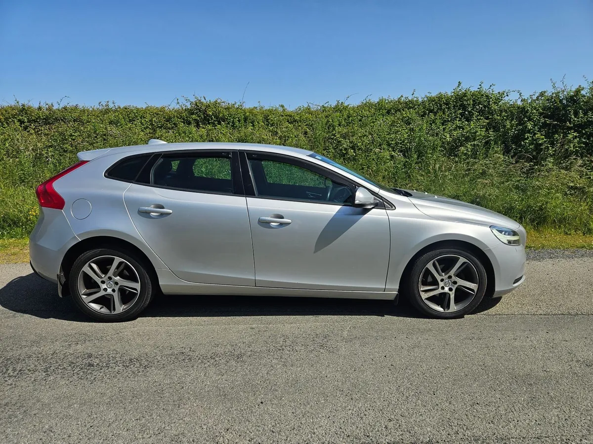 2018 Volvo V40 D2 Fresh NCT 2028 - Image 2
