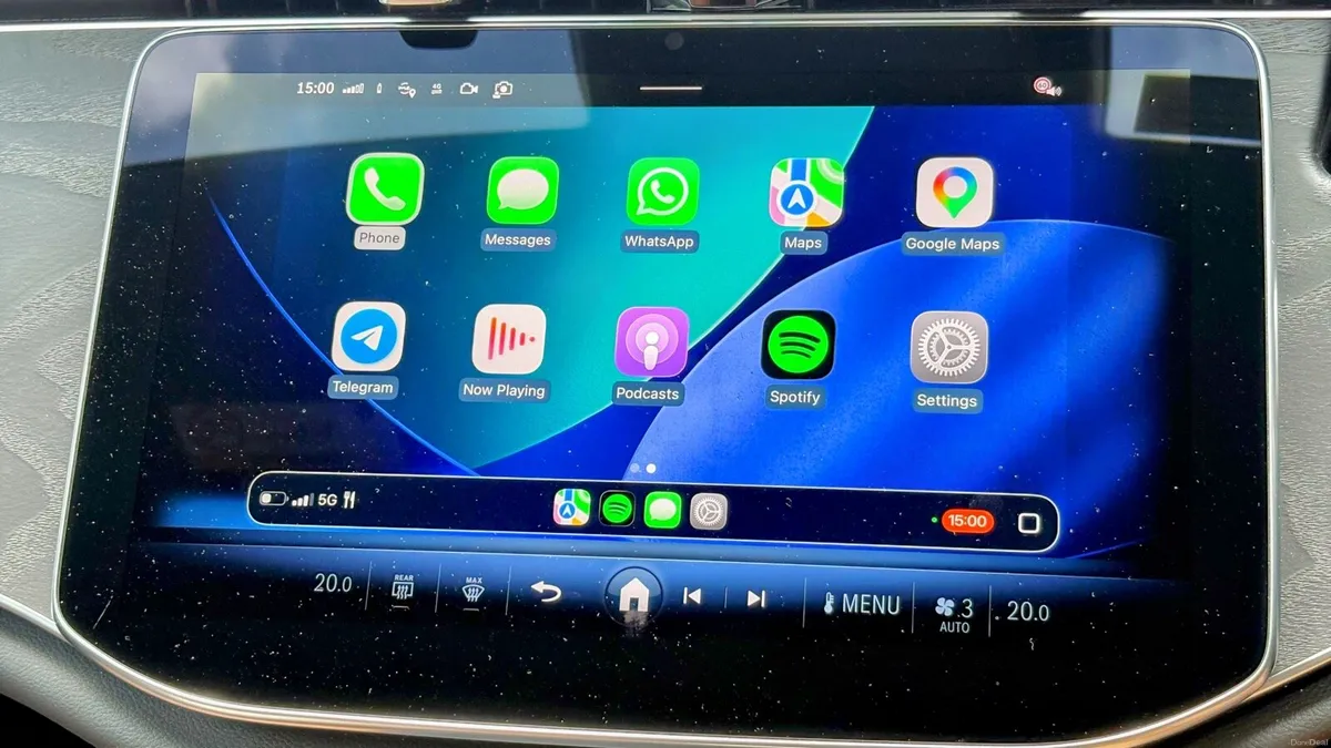 2024 Mercedes Benz E220d Hybrid - Advantgarde Plus - Image 3