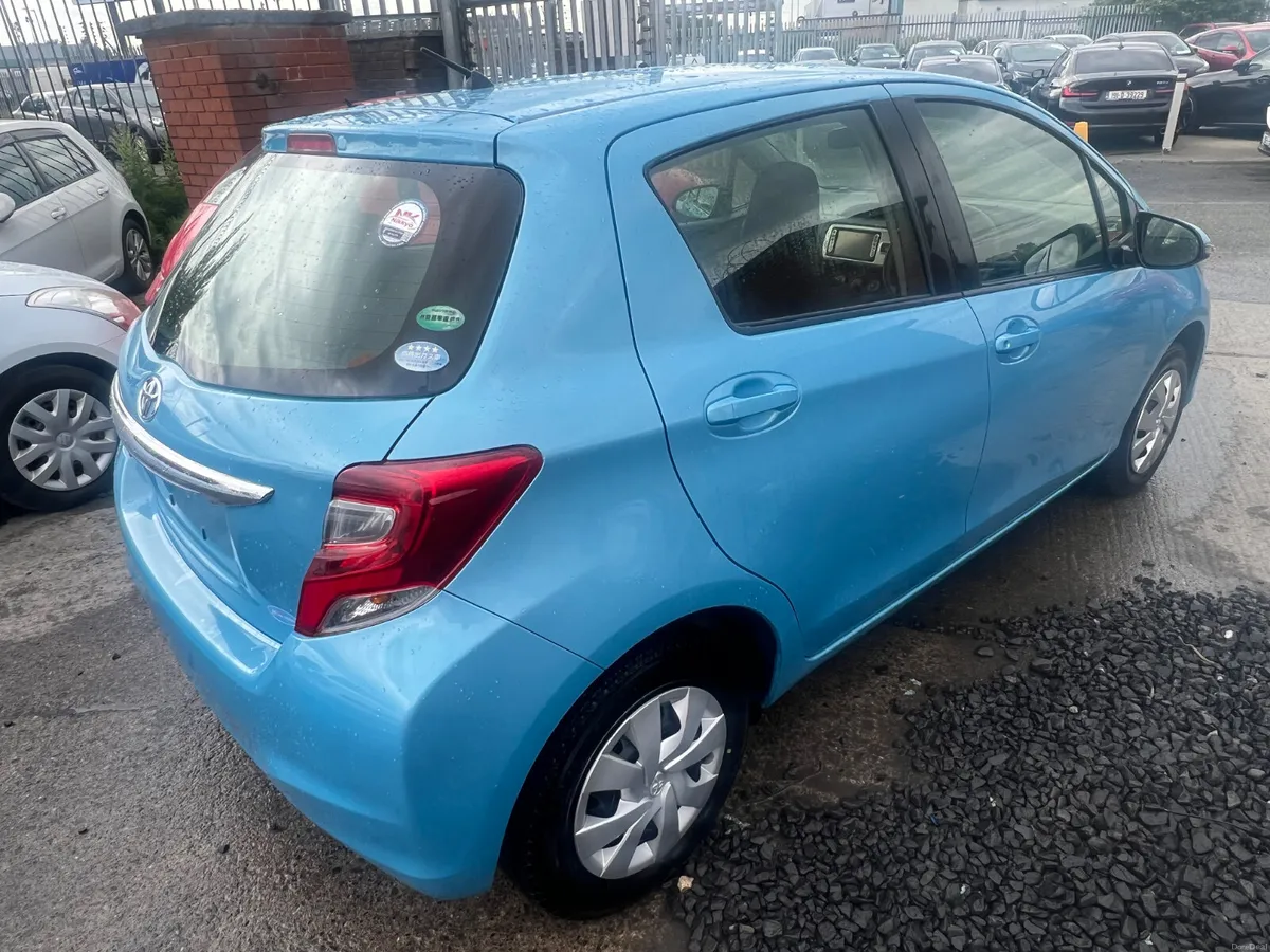 Toyota Vitz 2015 automatic/only 27,725km/ warranty - Image 6