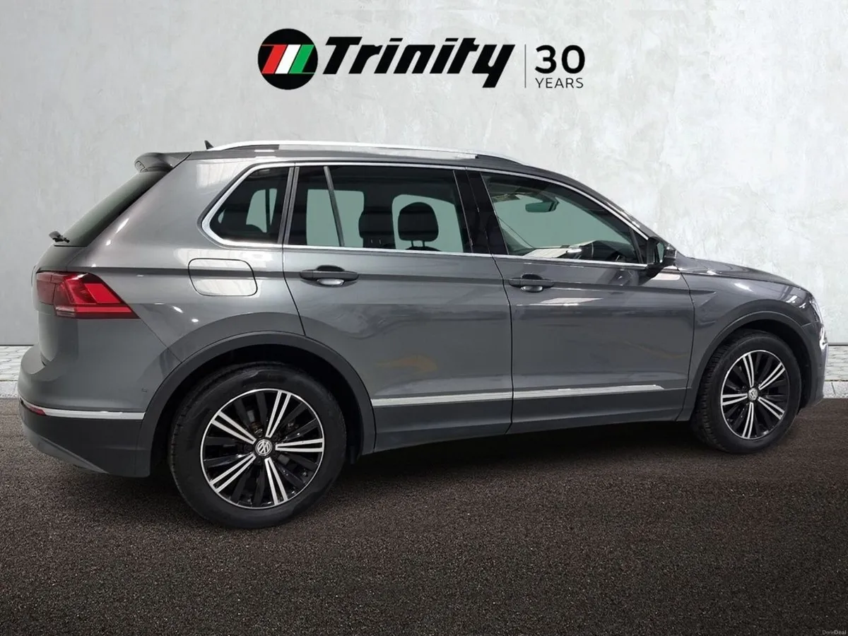 Volkswagen Tiguan ** HIGH LINE ** PAN ROOF ** 2.0 - Image 3