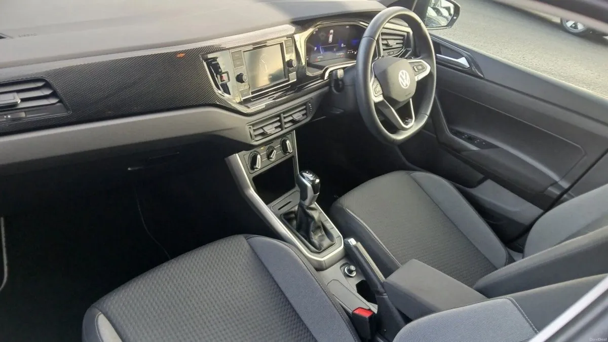 Volkswagen Polo Life 1.0 TSI 95HP **AUTOMATIC, APP - Image 3