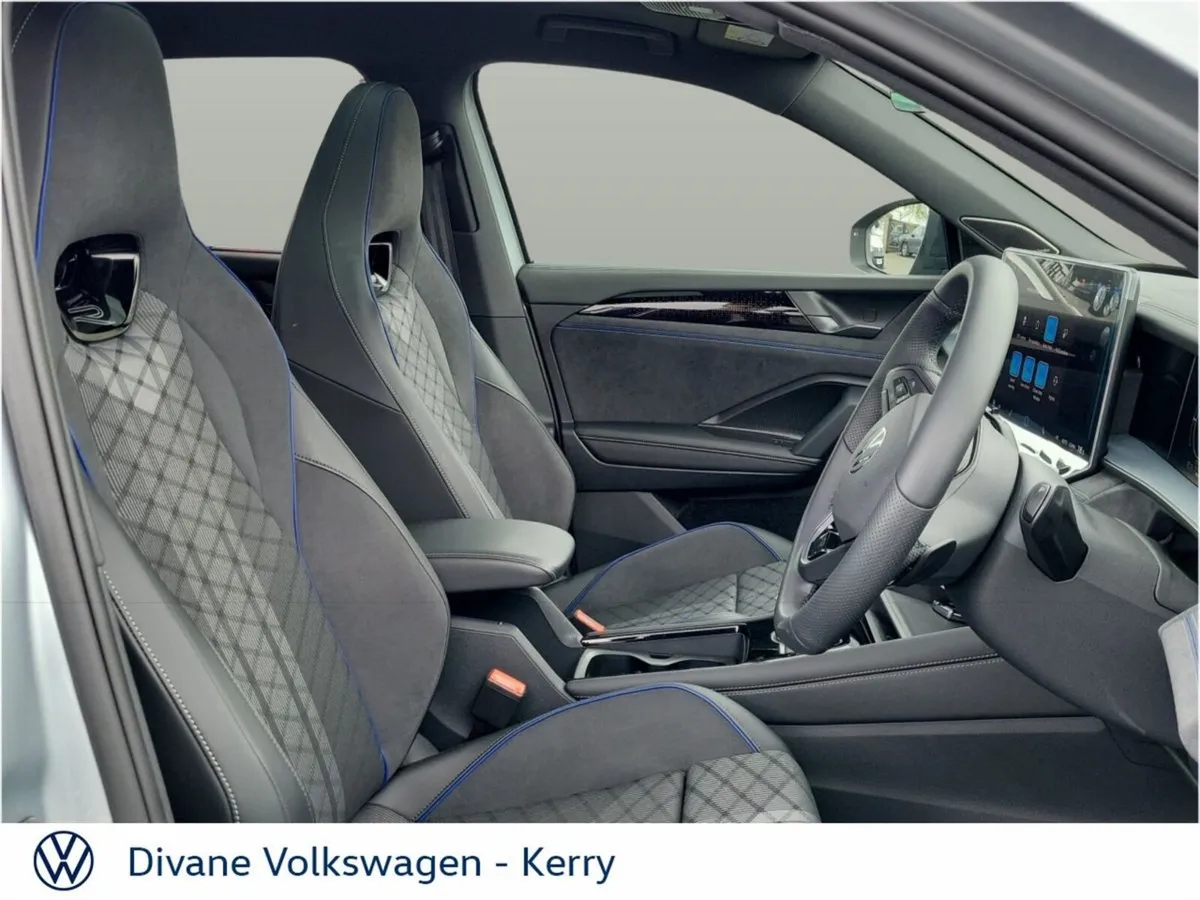 Volkswagen Tayron R LINE 75 1.5 TSI 204HP PHEV BLK - Image 4