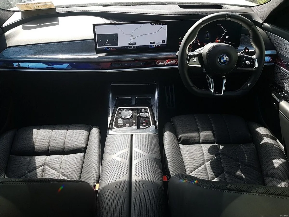 BMW 7-Series M760 xDrive - Image 4