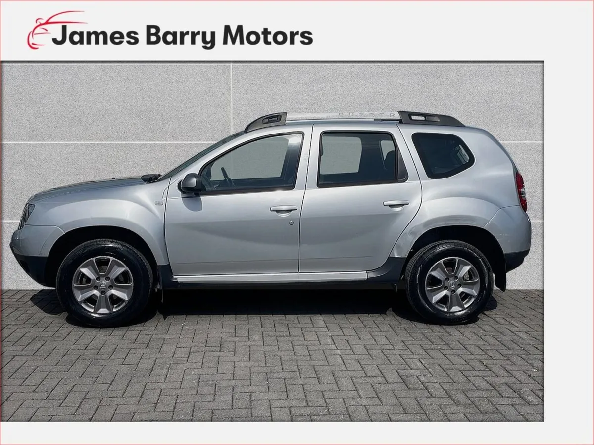 Dacia Duster 1.5 dCi 110 PRESTIGE - Image 4