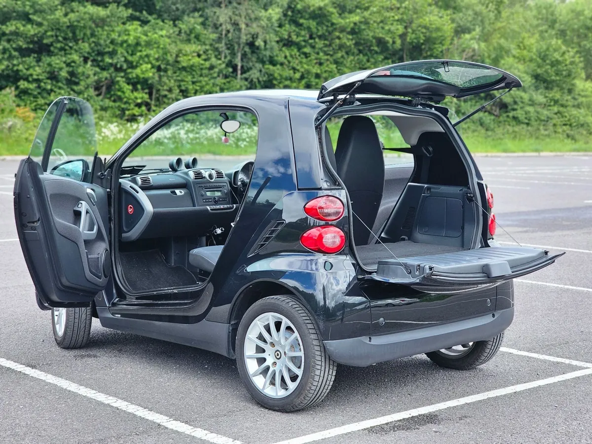 LOW MILEAGE 69724 km Smart For two 2009 - Image 5