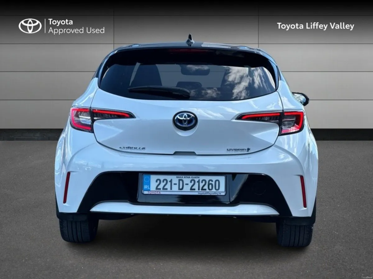 Toyota Corolla L/SPORT HB 4DR AUTO HYBRID - Image 4