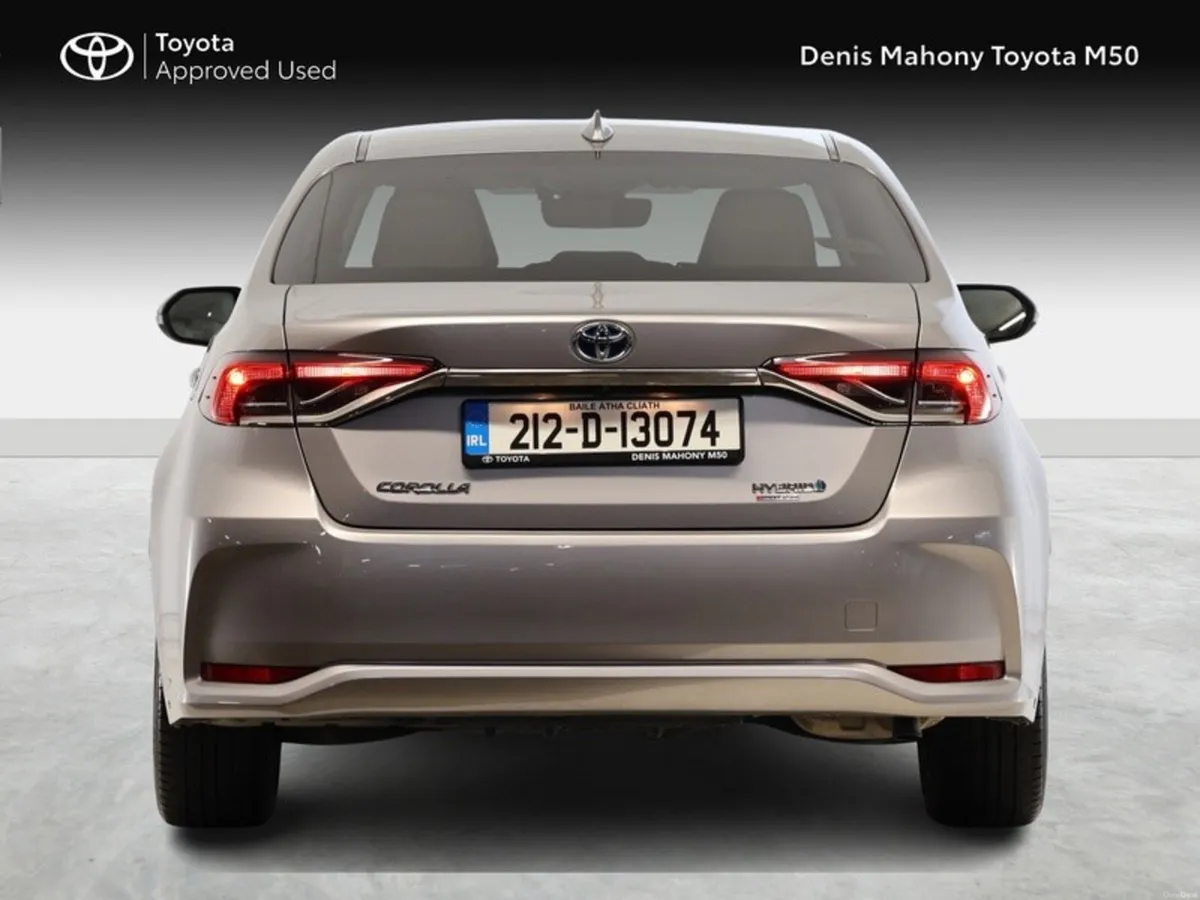 Toyota Corolla Luna Sport Hybrid Saloon - Image 4