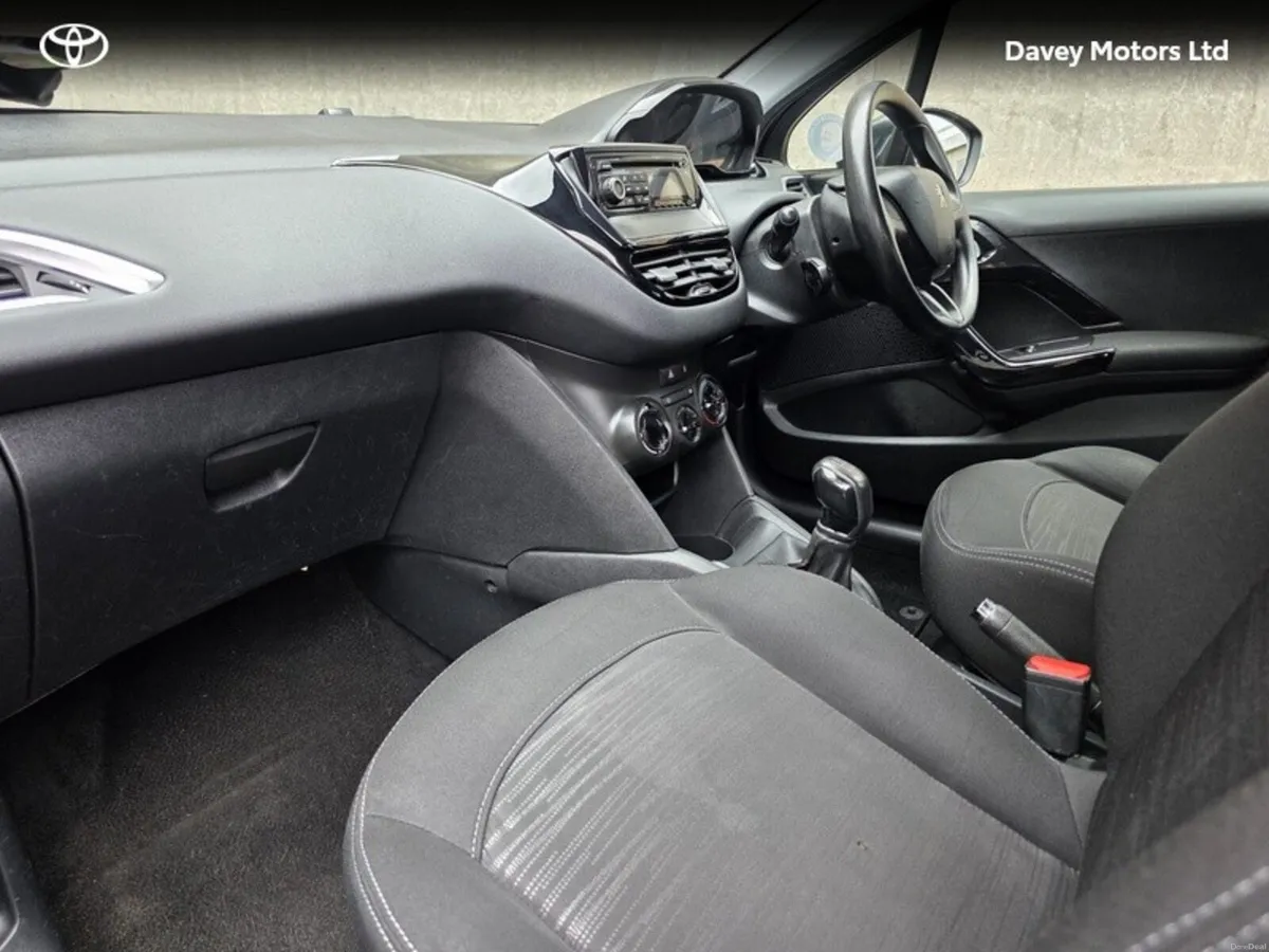 Peugeot 208 ACCESS 1.4 HDI 4DR - Image 6