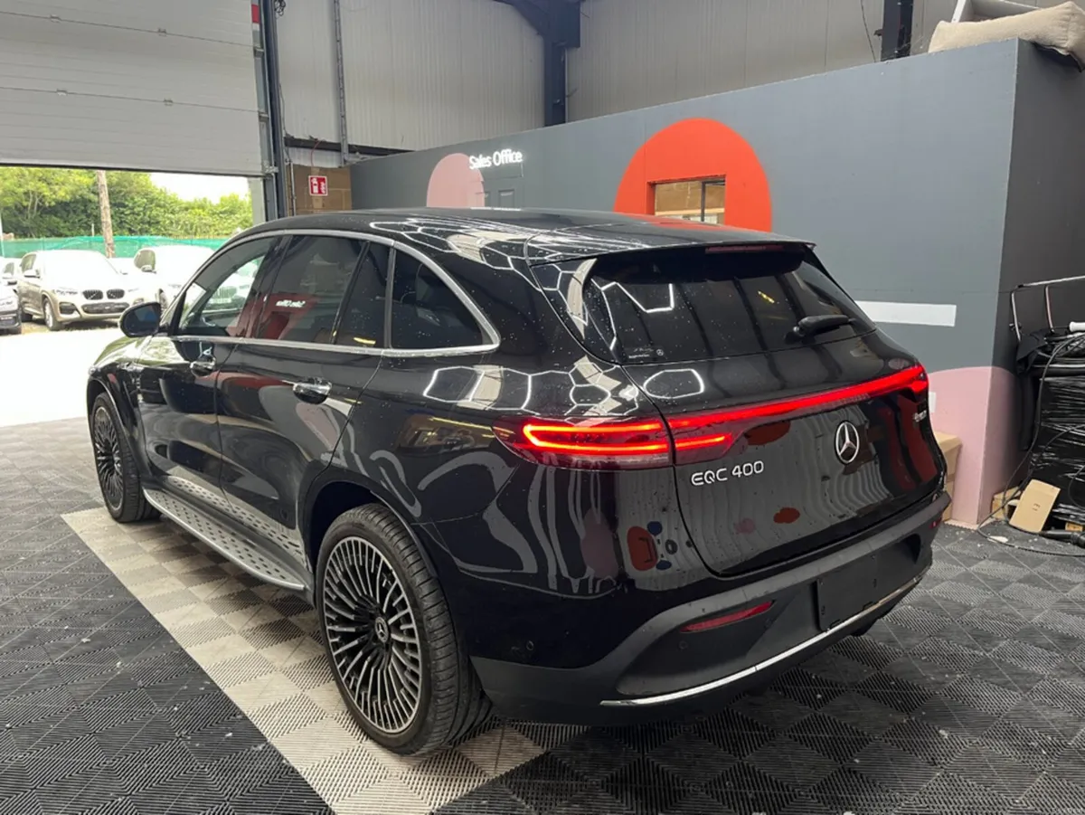Mercedes-Benz EQC 2023 MERCEDES-EQC400 4MATIC AMG - Image 4