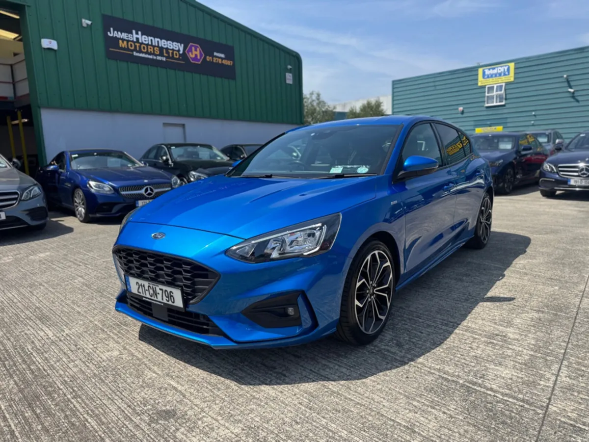Ford Focus ST-LINE EDITION 1.0T 125 MHEV - Image 1