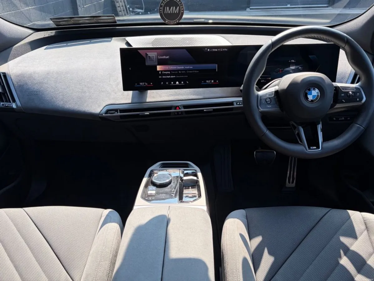 BMW iX xDrive45 MSport - Image 3