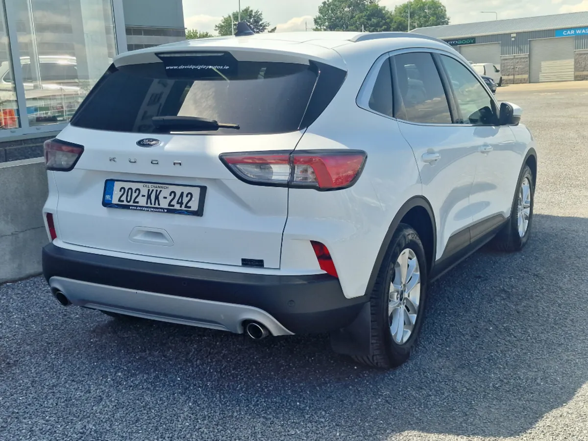 Ford Kuga Titanium 5D 1.5TD120 S6.2 M6 F - Image 3