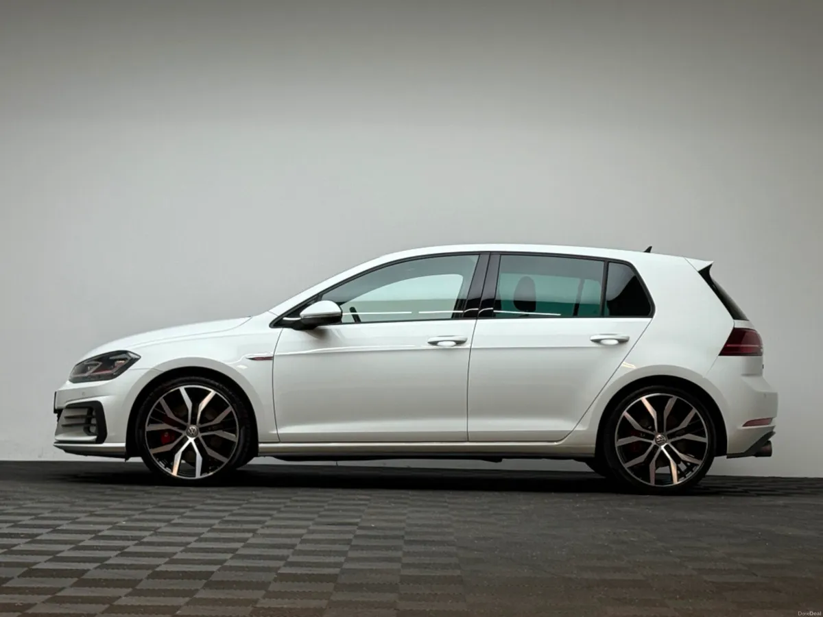 Volkswagen Golf GTI 2.0 - Image 4