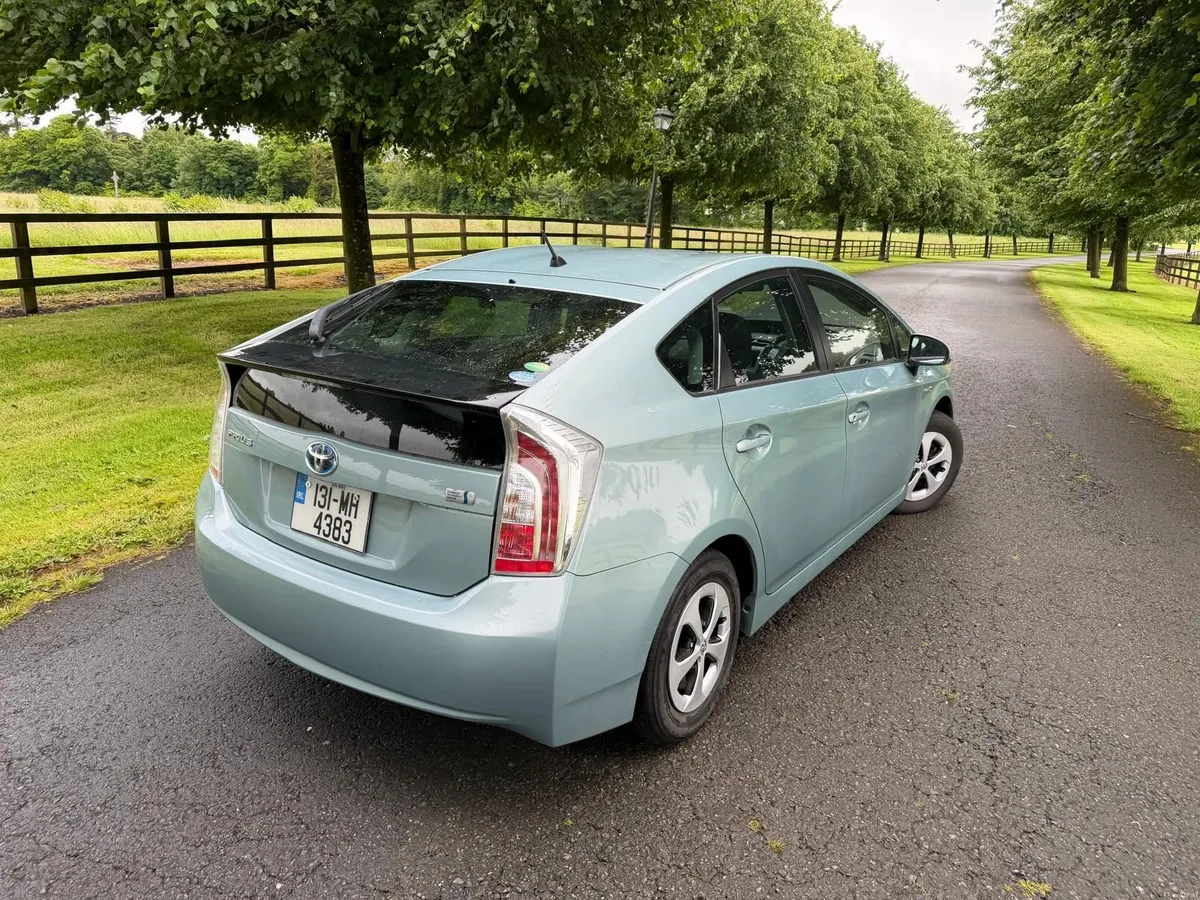 Toyota Prius 2013 - Image 3