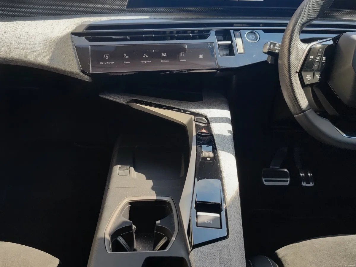 Peugeot 5008 GT Exclusive 73kw - Image 4