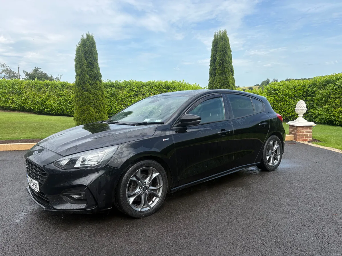 Ford Focus 2020 - Image 2