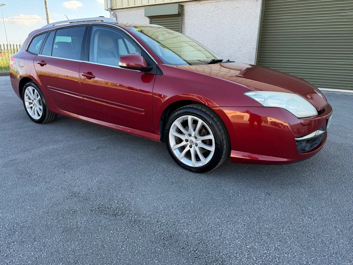 Renault Laguna 2.0dci Initiale Paris Estate - Image 1