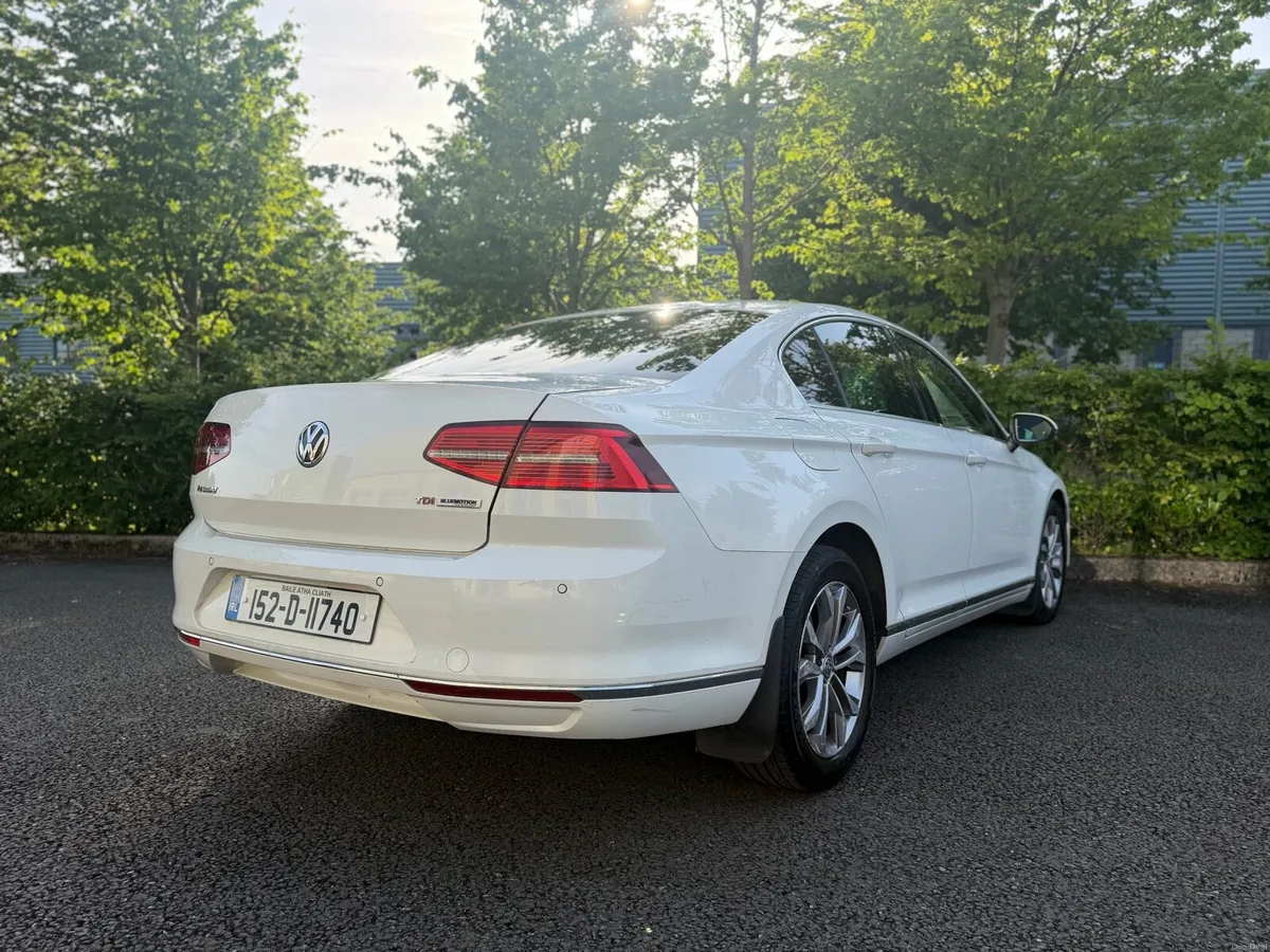 VOLKSWAGEN PASSAT 1.6 AUTO - Image 4