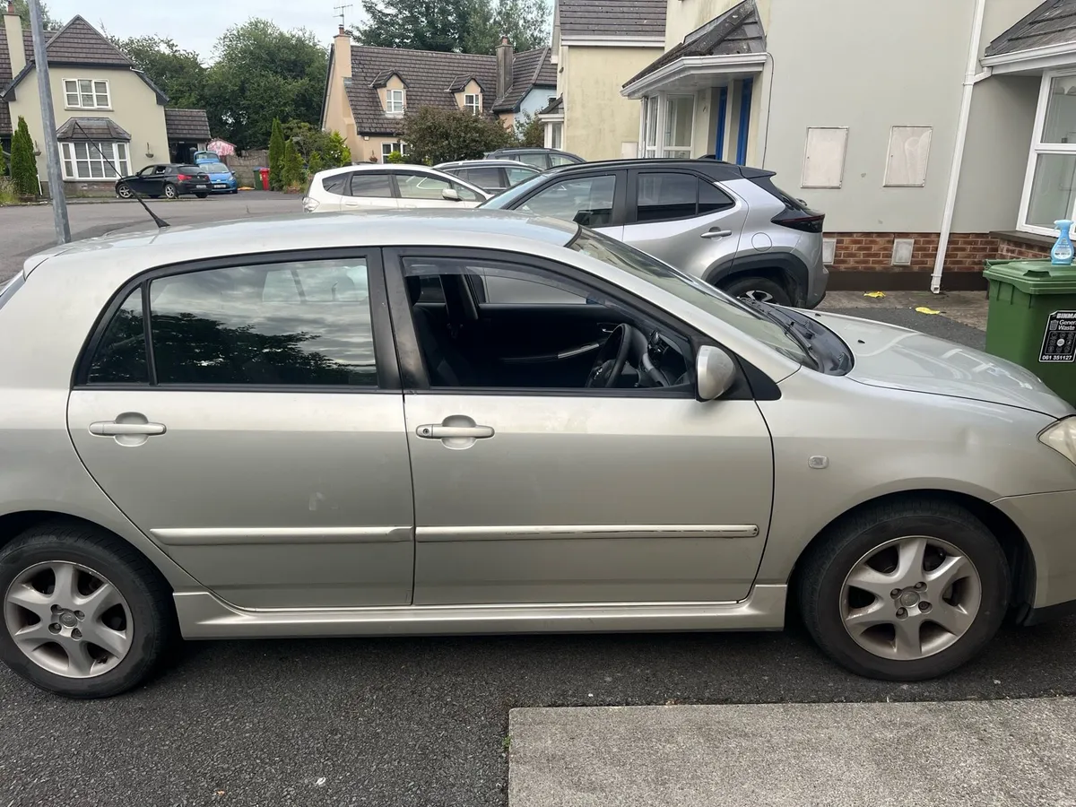 2007 Toyota Corolla - Image 2