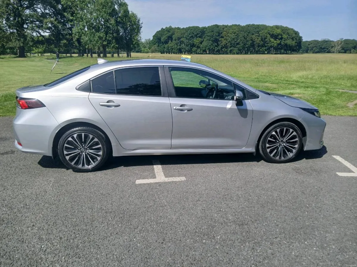 Toyota corrolla saloon - Image 3
