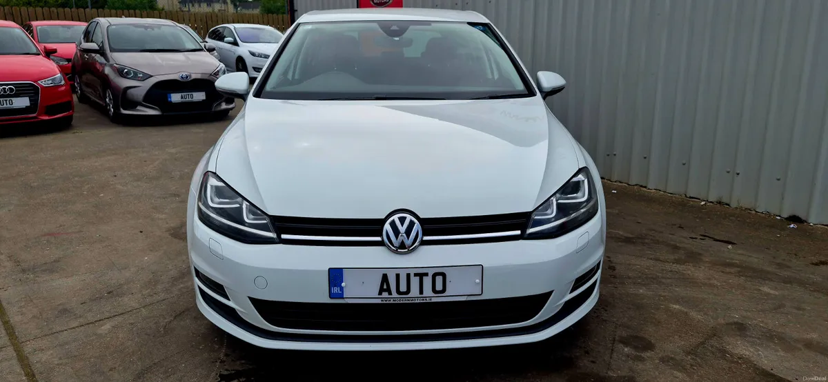Volkswagen Golf auto new model 1.2 comortline - Image 4