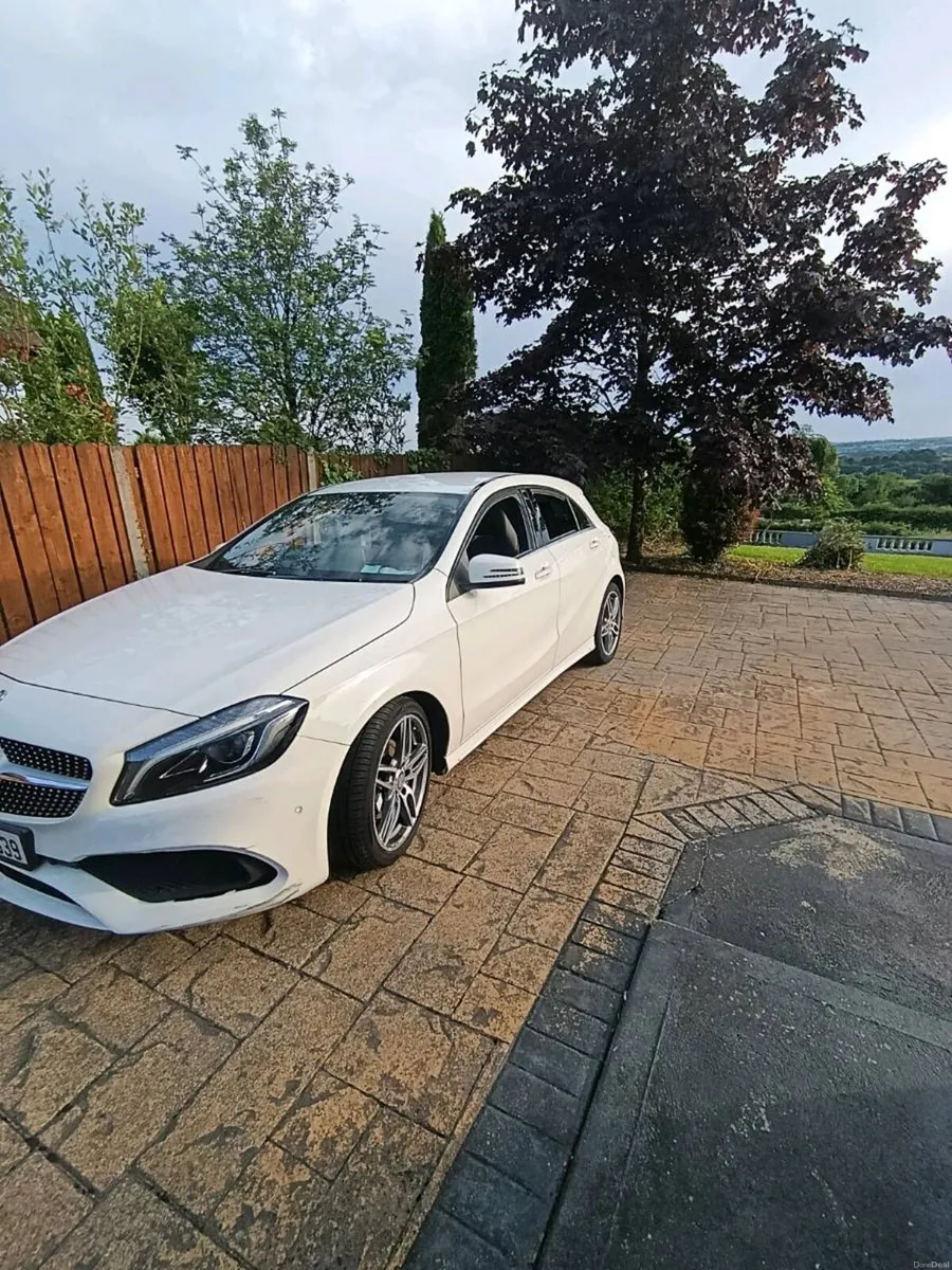 Mercedes 180 AMG LINE - Image 2