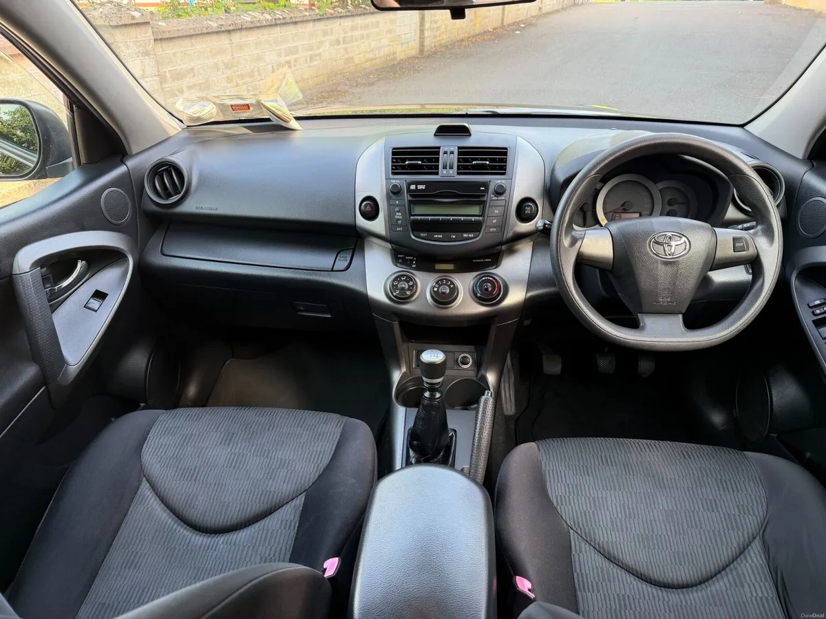 Toyota RAV4 2012 - Image 6