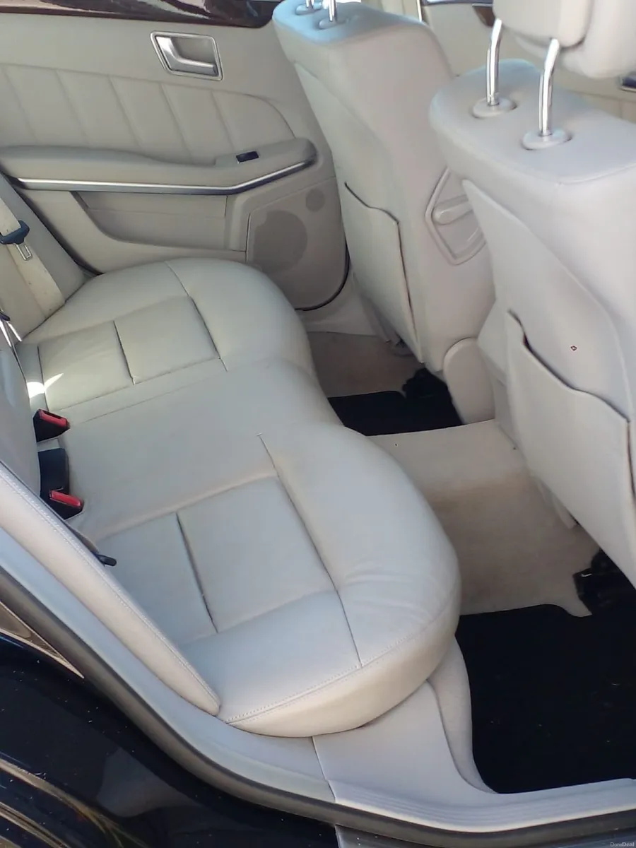 Mercedes-Benz E-Class 2012 - Image 2