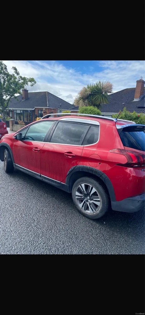 Peugeot 2008 Puretech Allure - Image 2