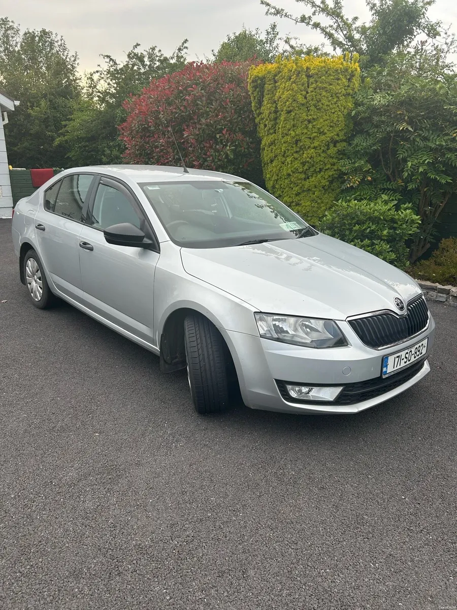 Car - Image 1