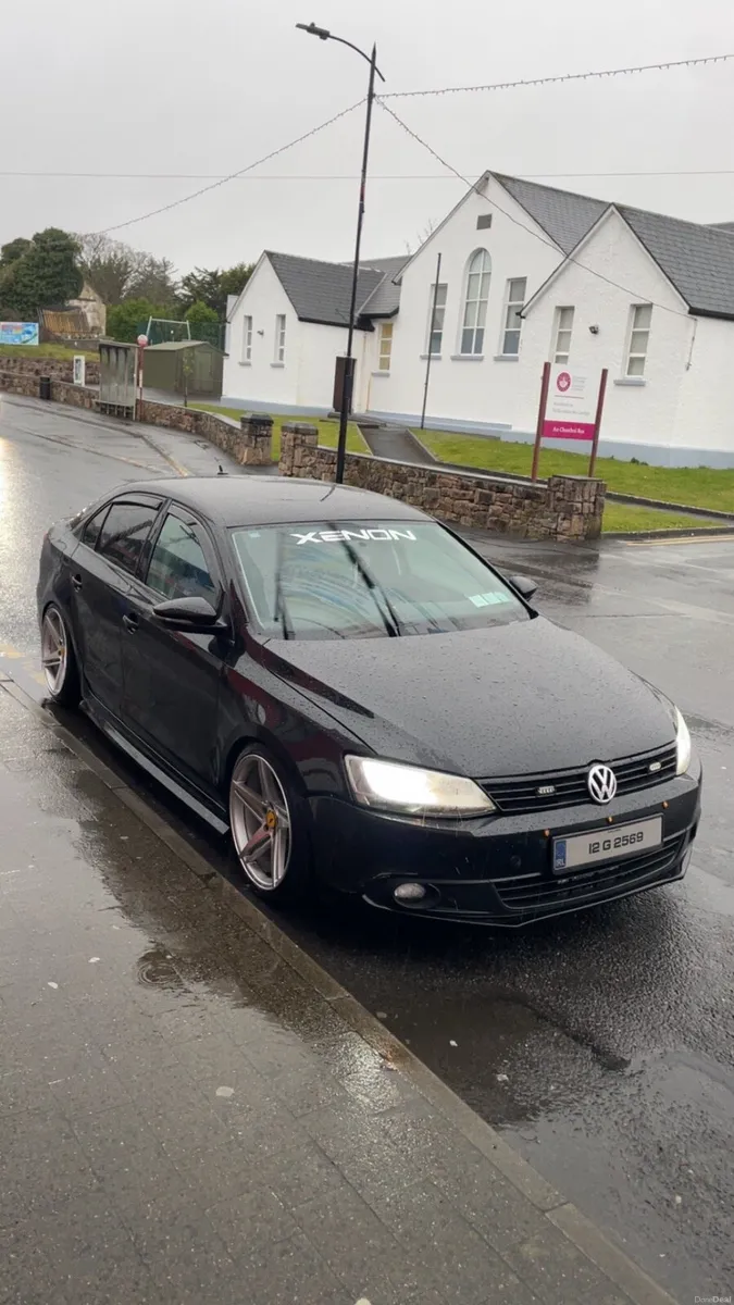 Volkswagen Jetta - Image 1