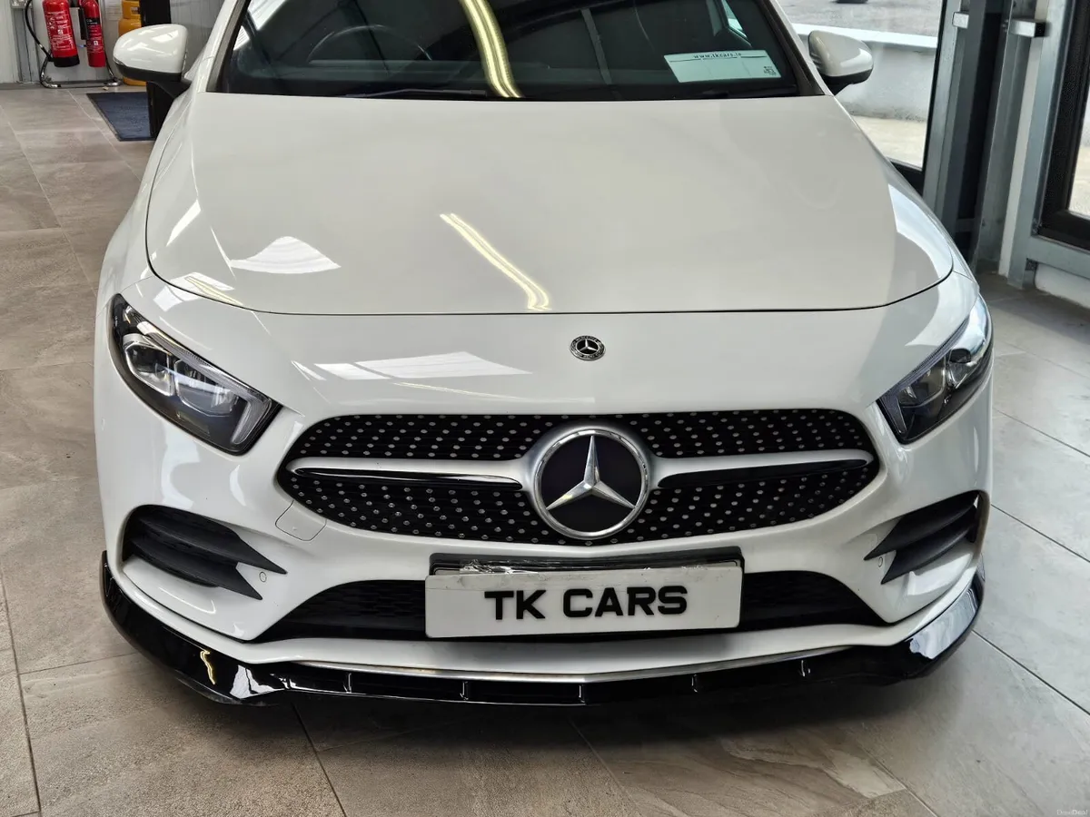 18 MERCEDES-BENZ A180 AMG LINE NIGHT EDITION AUTO - Image 4