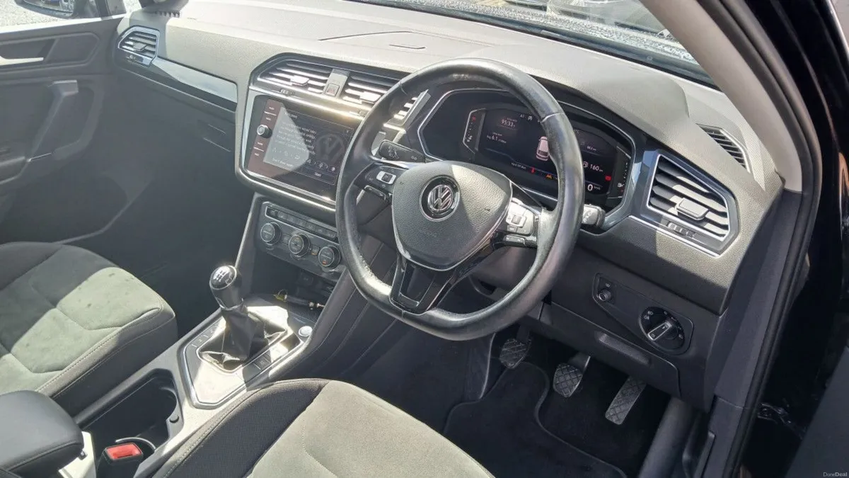 Volkswagen Tiguan Allspace R-Line 2.0 TDI 150HP ** - Image 3
