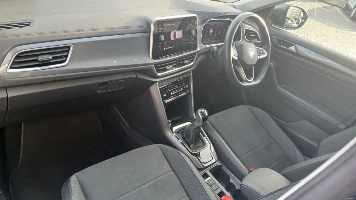 Volkswagen T-Roc Style 2.0 TDI 116HP **REAR VIEW C - Image 3