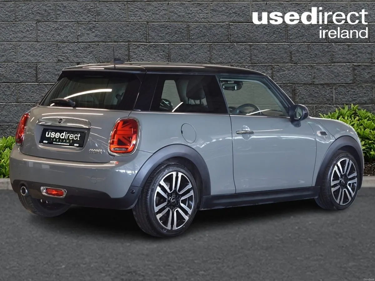 Mini Cooper Cooper Exclusive 3 DOOR - Image 2