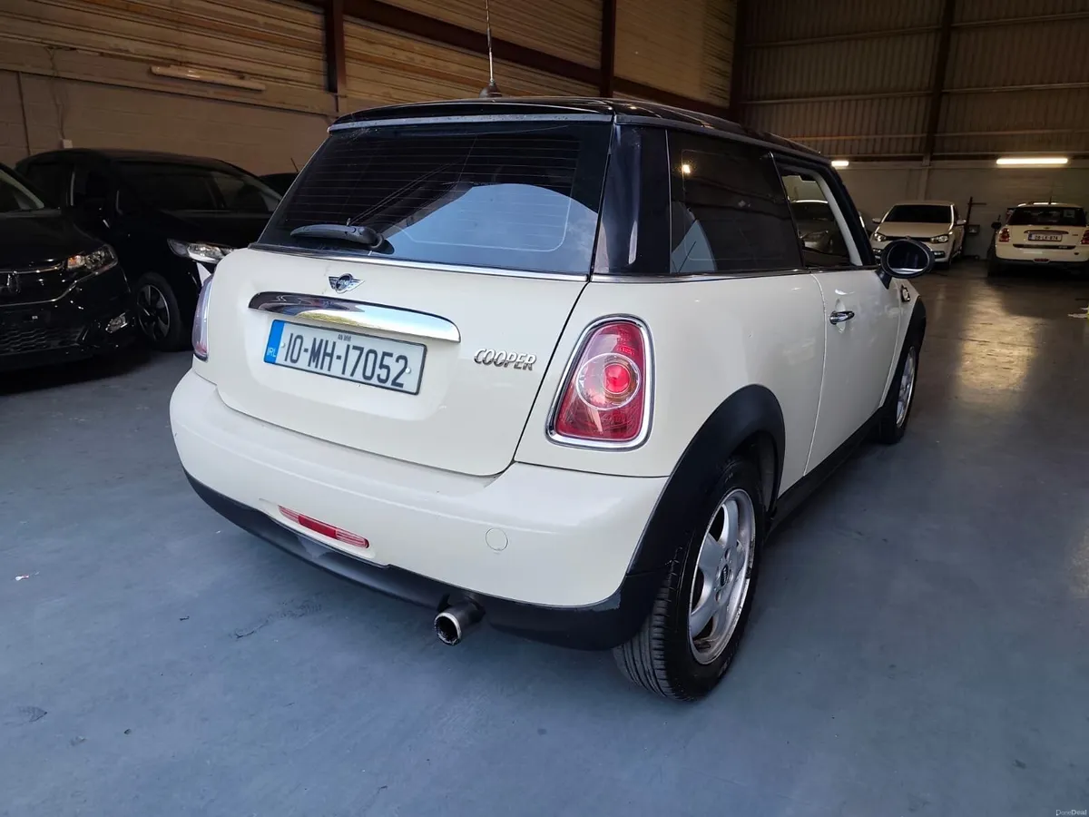 2010 mini cooper - Image 5