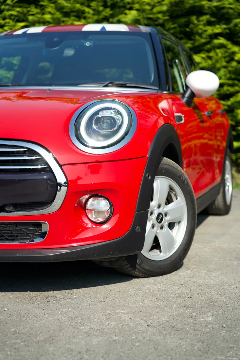 MINI COOPER D 2018-LOW MILEAGE - Image 2