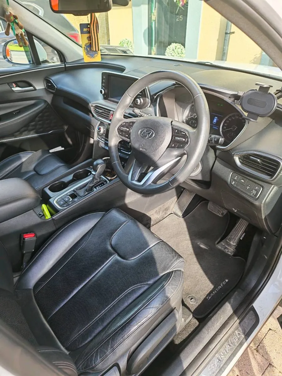 Hyundai Santa Fe - Image 3