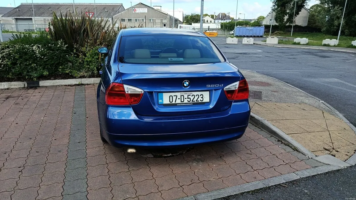 BMW 3-Series 2007 - Image 1