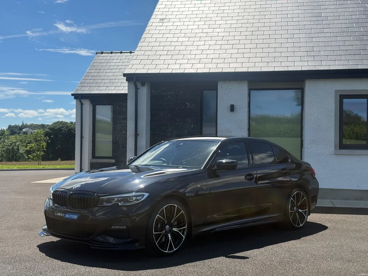 211 BMW 330E M SPORT - Image 1