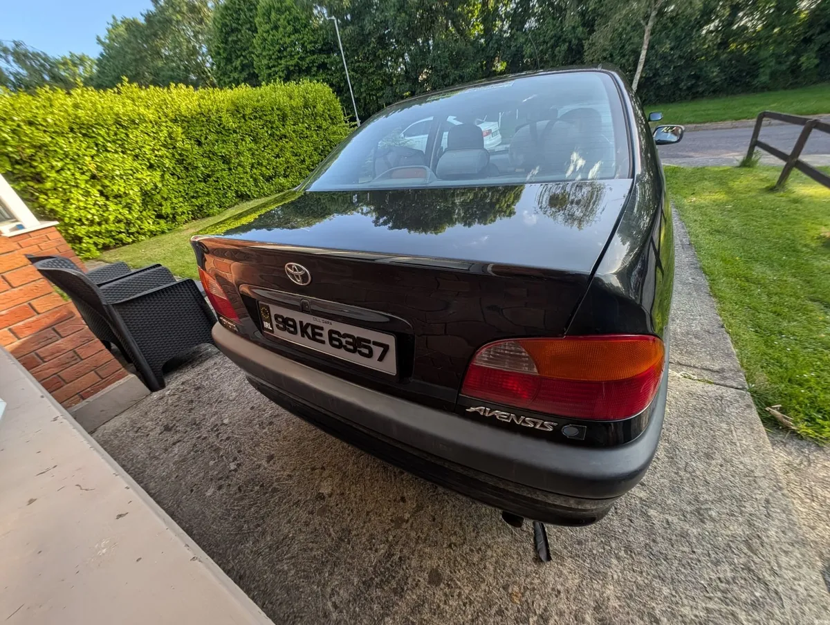 Toyota Avensis 1999 - Image 6