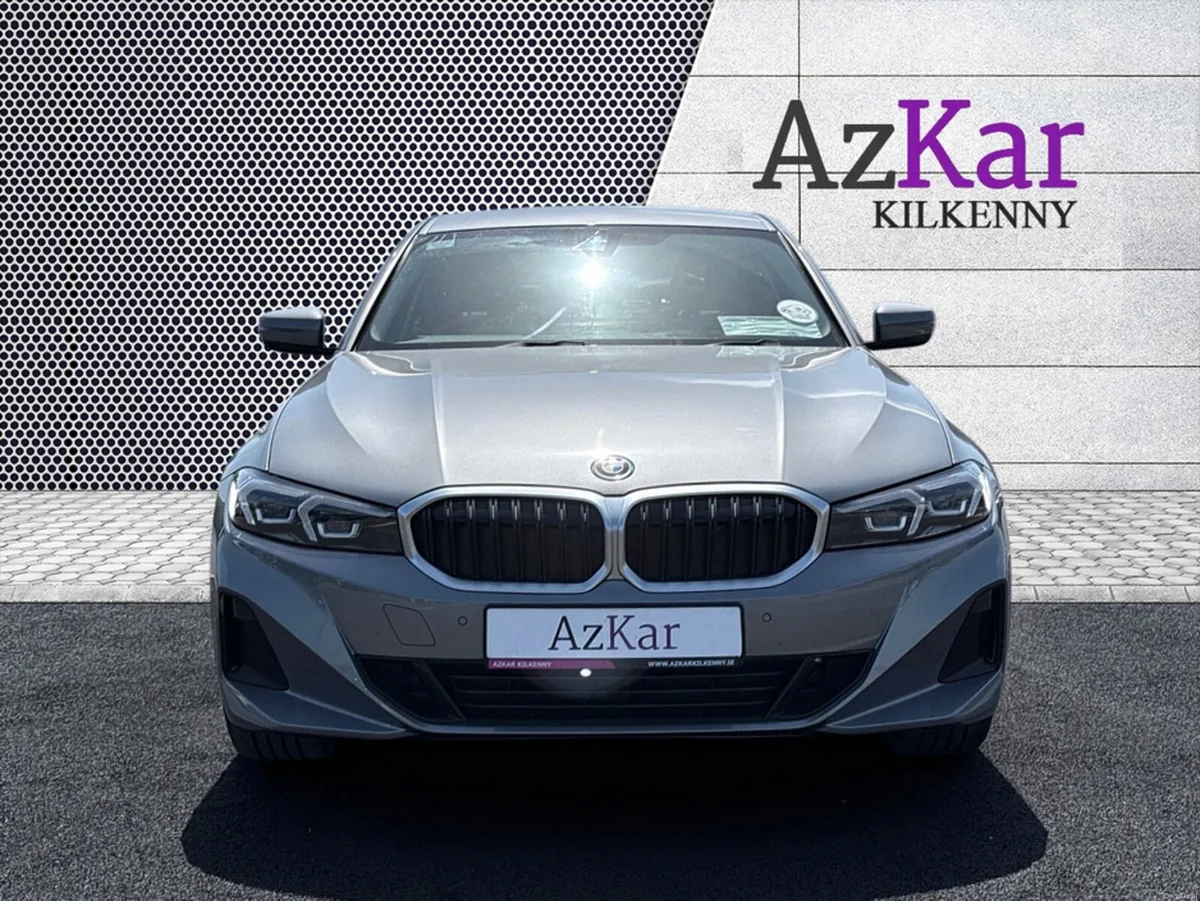 BMW 3-Series 2023 SPORT 2.0 PLUG IN HYBRID 292 BHP - Image 3
