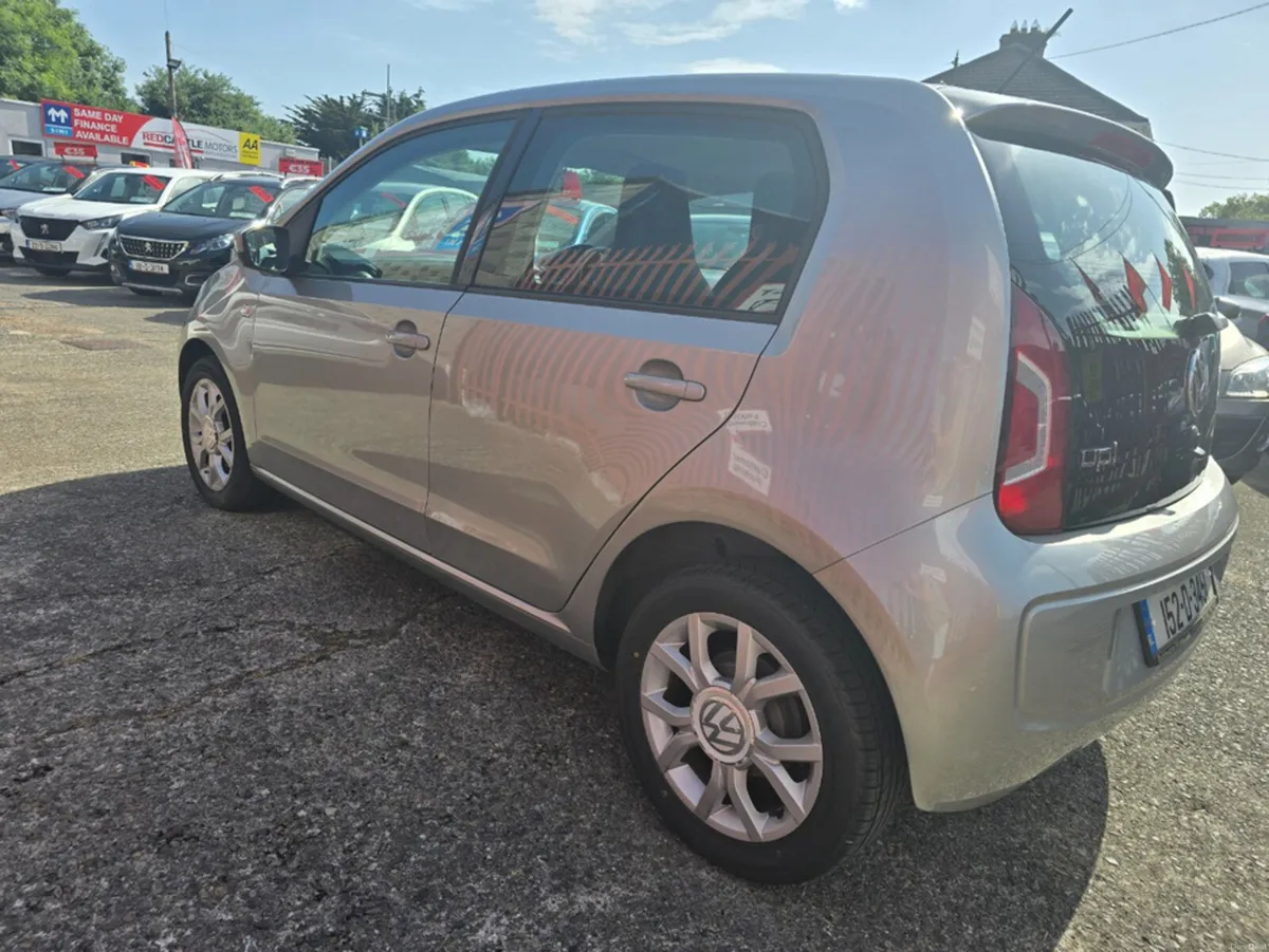 Volkswagen up! MOVE 1.0 MANUAL 5SPEED 5DR 75HP - Image 2